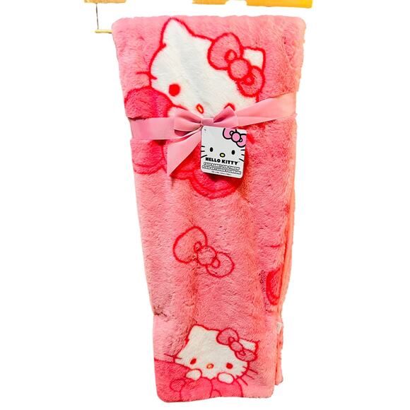 Hello Kitty soft Adorable faux fur bow throw 50 by 70 - Picture 1 of 2
